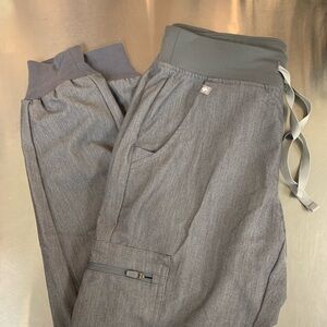 Figs Gray Cargo Pants with Elastic Waistband and Tapered Ankle